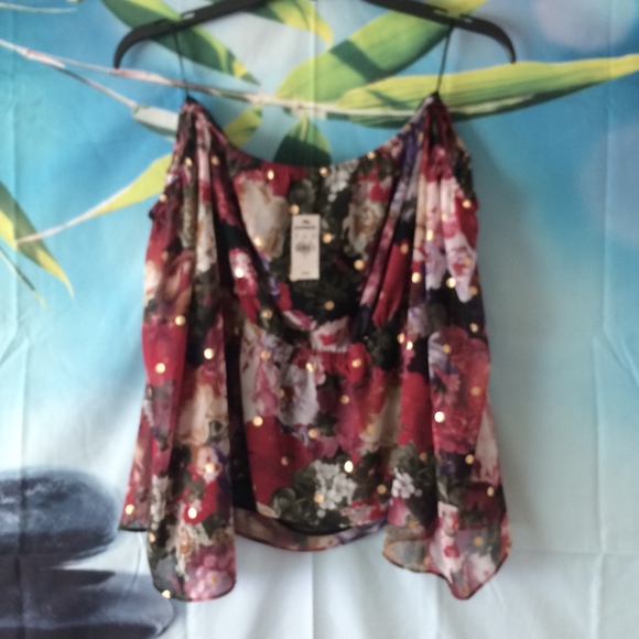 NWTOff-Shoulder Flounce-Sleeve Floral/Gold Dot Top - Picture 3 of 7